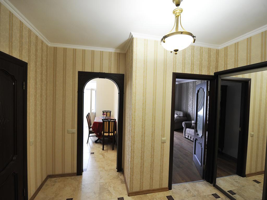 Apartment On Knyagini Olga Street Λβιβ Εξωτερικό φωτογραφία