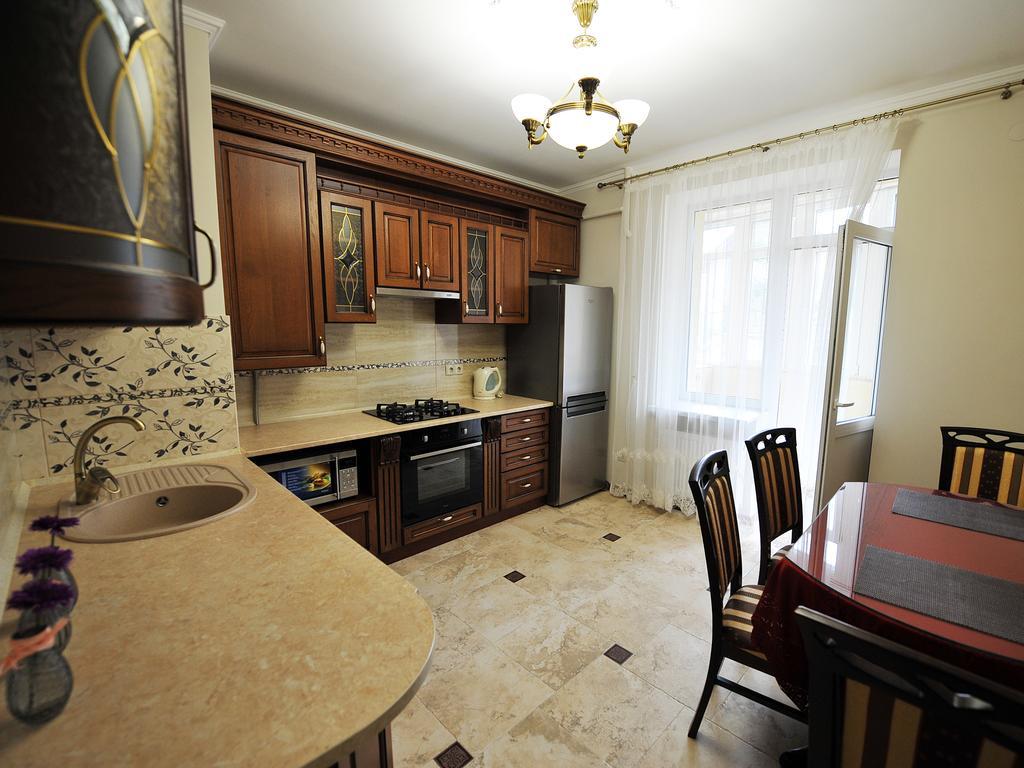 Apartment On Knyagini Olga Street Λβιβ Εξωτερικό φωτογραφία